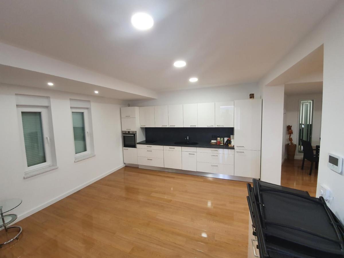 Apartman Libertas 포수셰 외부 사진